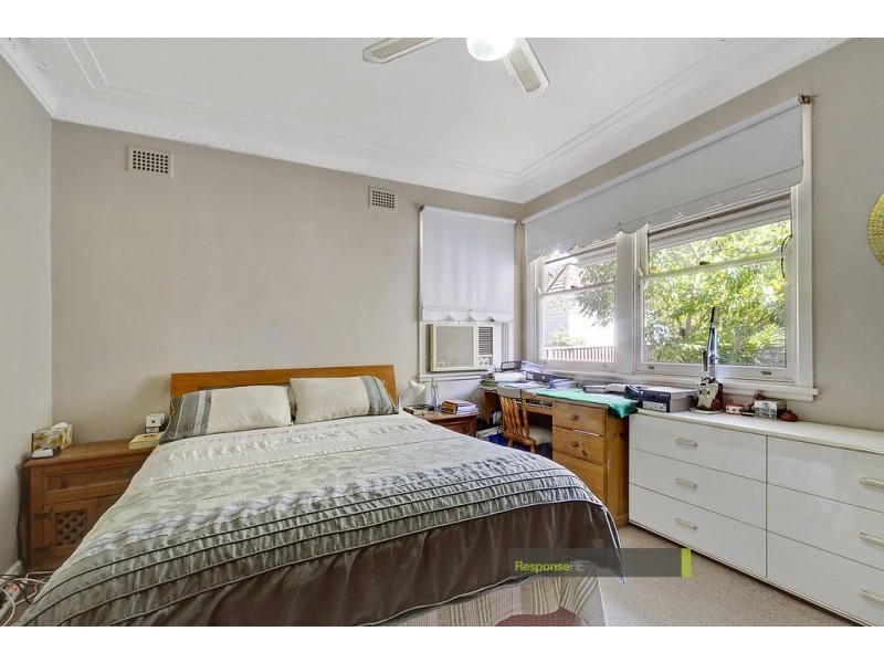 24 Balmoral Road, Northmead NSW 2152