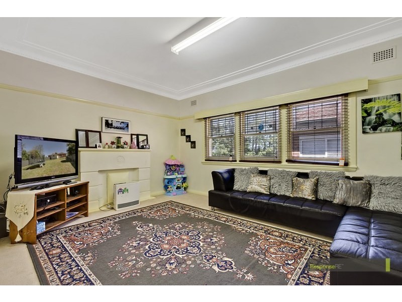 149 Windsor Road, Northmead NSW 2152