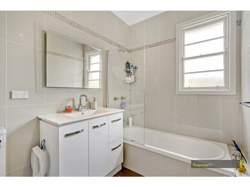 1 Hemsworth Avenue, Northmead NSW 2152