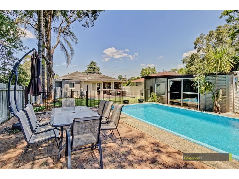 8 Huxley Drive, Winston Hills NSW 2153