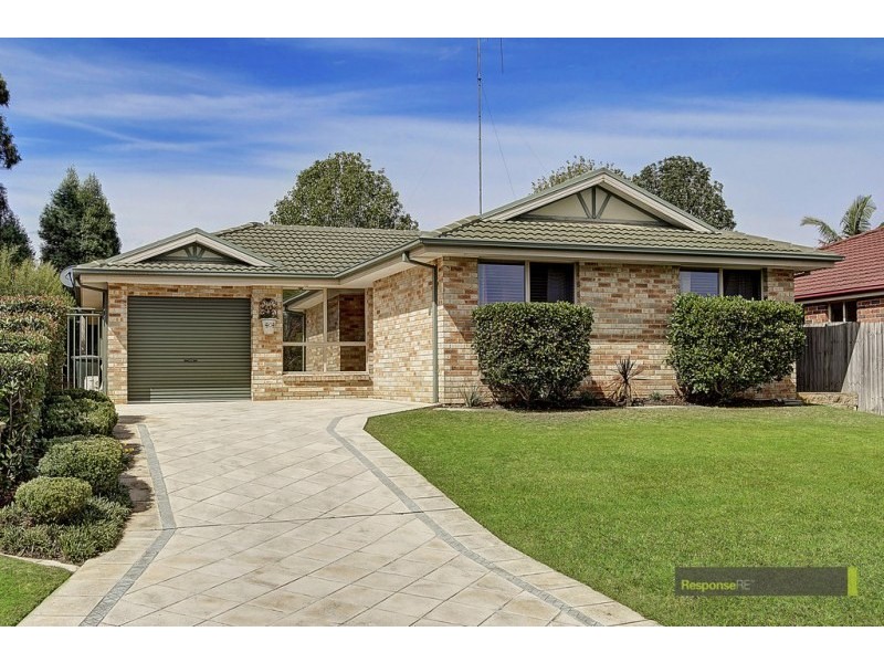 4 Cotton Grove, Stanhope Gardens NSW 2768