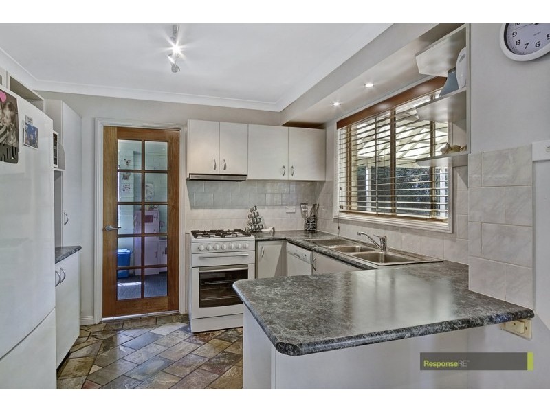 4 Cotton Grove, Stanhope Gardens NSW 2768