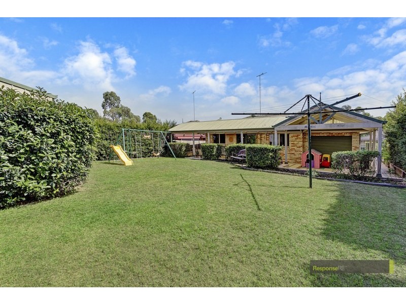 4 Cotton Grove, Stanhope Gardens NSW 2768
