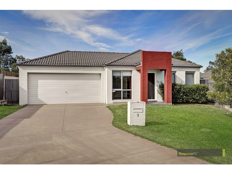 3 Hude Place, Stanhope Gardens NSW 2768