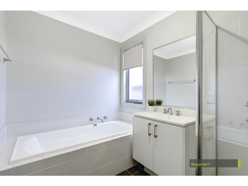 3 Hude Place, Stanhope Gardens NSW 2768