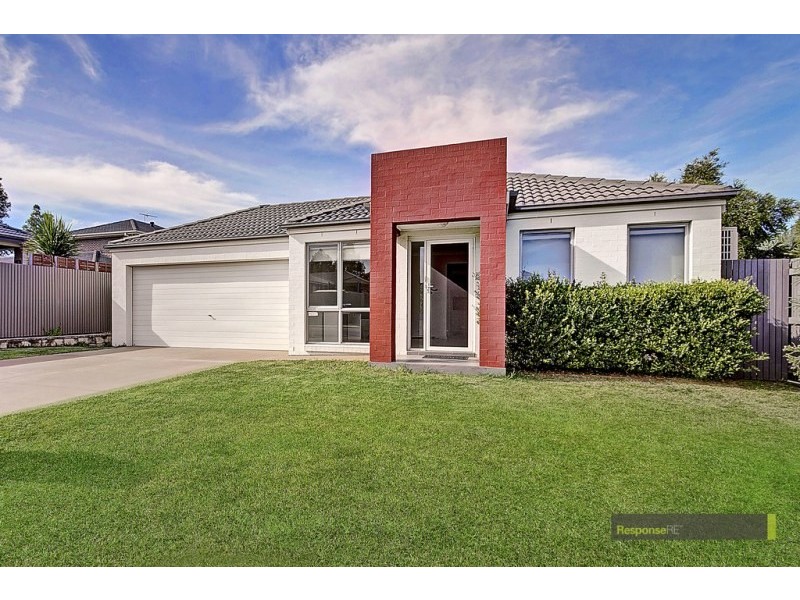 3 Hude Place, Stanhope Gardens NSW 2768