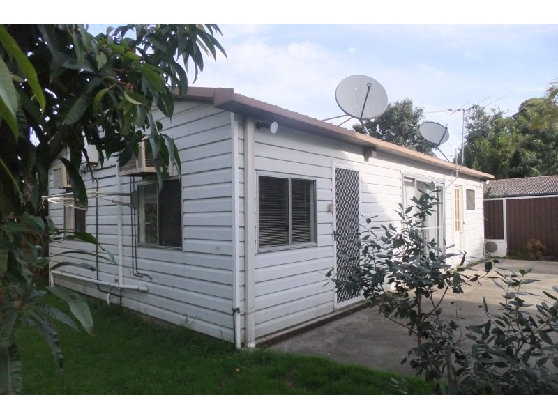 24a Balmoral Road, Northmead NSW 2152