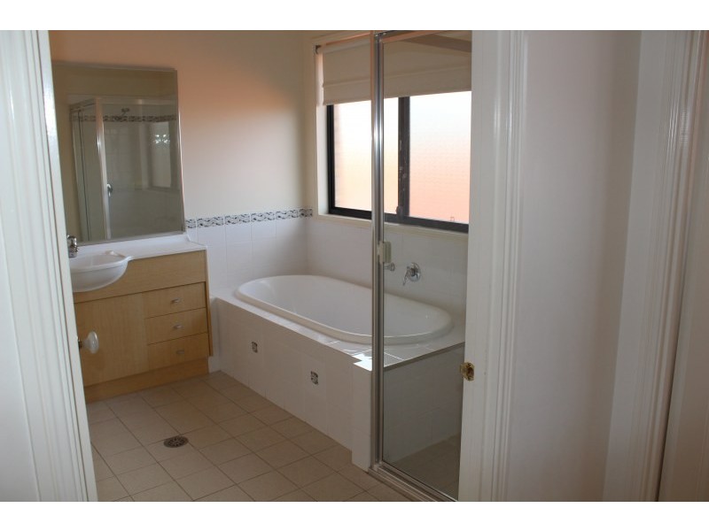 43 Park Ridge Circuit, Kellyville NSW 2155