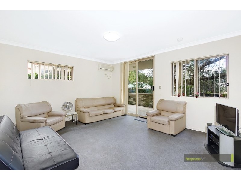 2/2 Wentworth Avenue, Toongabbie NSW 2146