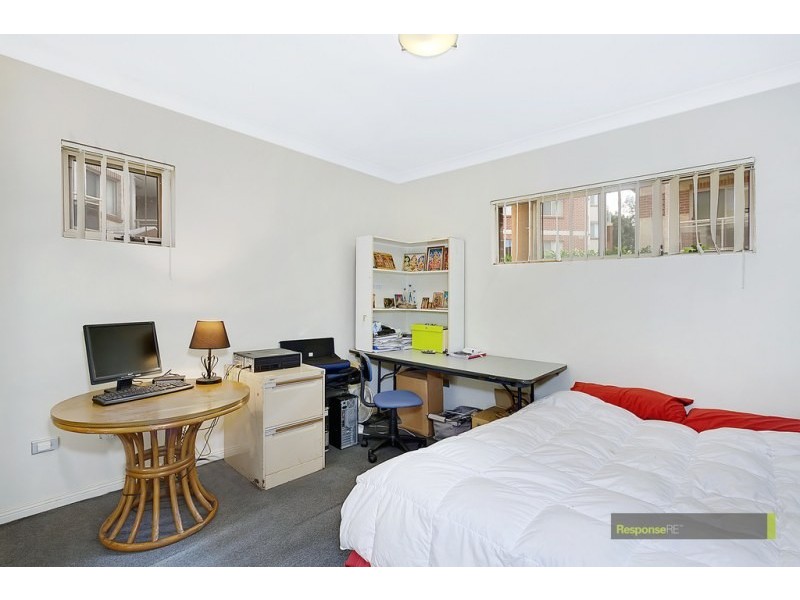 2/2 Wentworth Avenue, Toongabbie NSW 2146