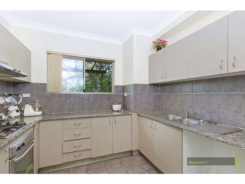 2/2 Wentworth Avenue, Toongabbie NSW 2146