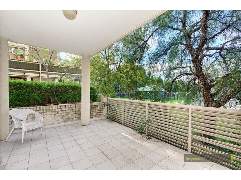 2/2 Wentworth Avenue, Toongabbie NSW 2146