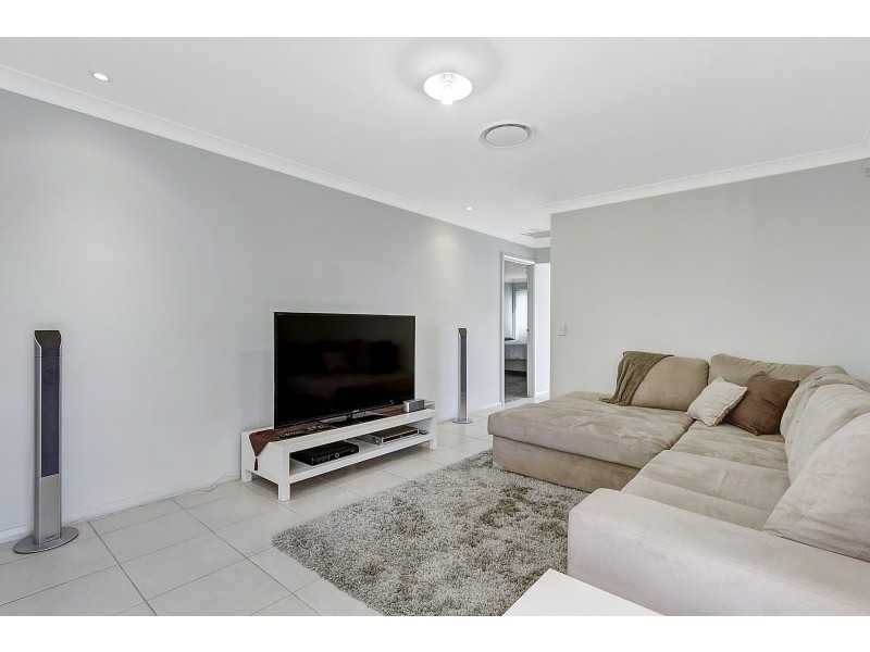 3 Hude Place, Stanhope Gardens NSW 2768