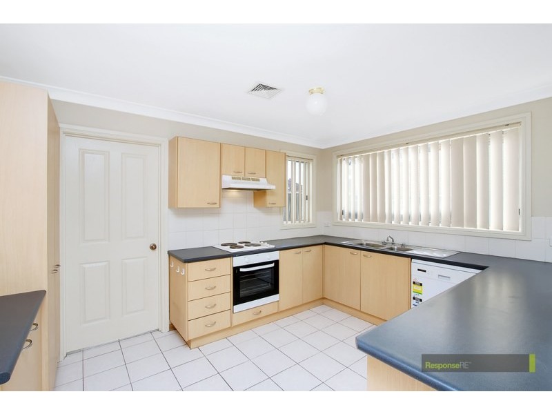 5/6 Golden Grove, Kellyville NSW 2155