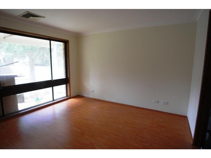 28 Amphitheatre Circuit, Baulkham Hills NSW 2153