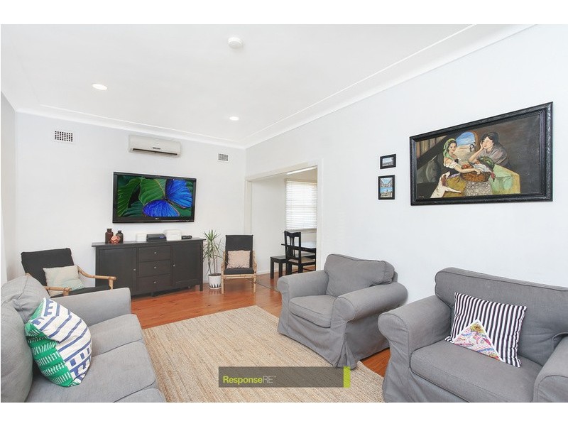 26 Hayes Avenue, Northmead NSW 2152