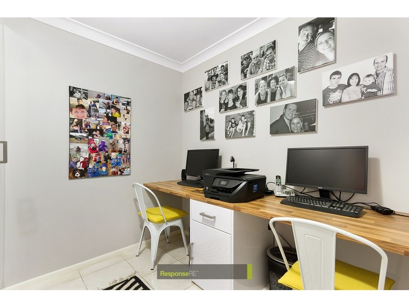 37 Rebellion Circuit, Beaumont Hills NSW 2155