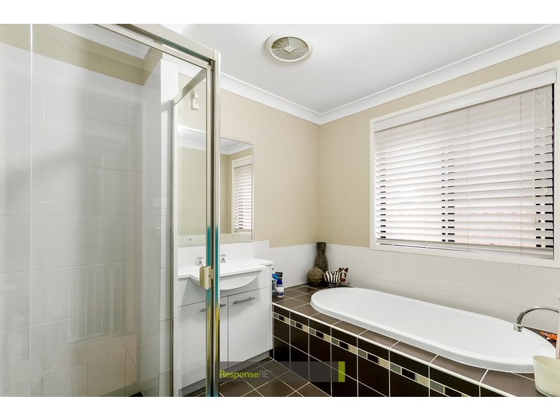 37 Rebellion Circuit, Beaumont Hills NSW 2155