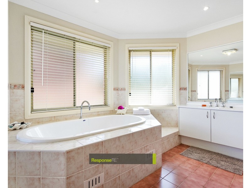 1 Pyrenees Way, Beaumont Hills NSW 2155