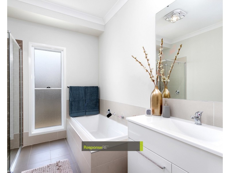 35 Rebellion Circuit, Beaumont Hills NSW 2155