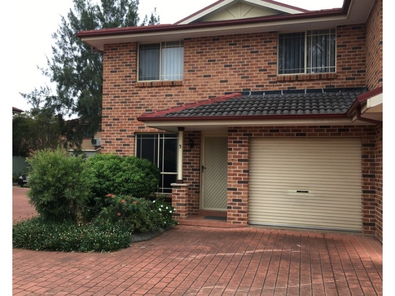 5/32 Lovegrove Drive, Quakers Hill NSW 2763