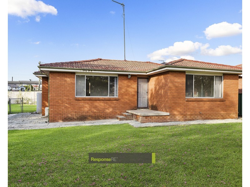 25 Tichborne Drive, Quakers Hill NSW 2763