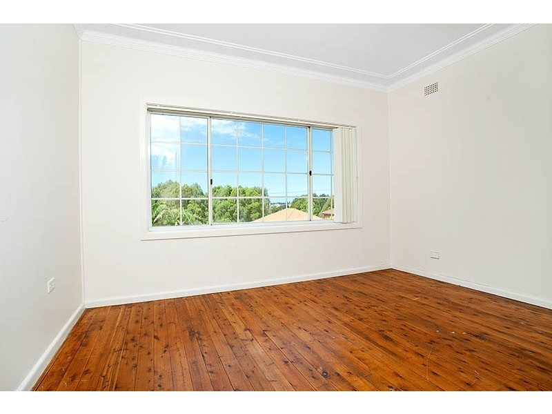 Lake Heights NSW 2502