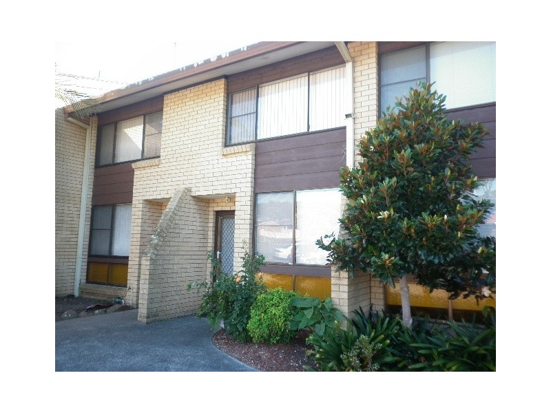 6/2 Blackbutt Way, Barrack Heights NSW 2528