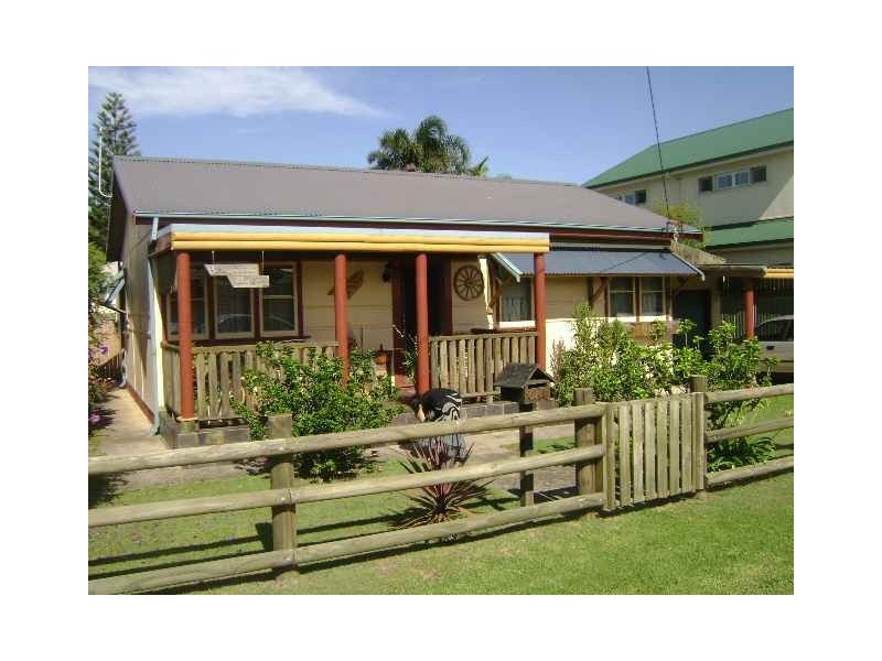 89 Waratah Street, Windang NSW 2528