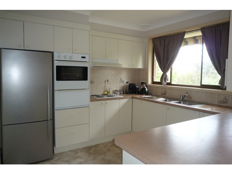 9 Horsley Road, Oak Flats NSW 2529