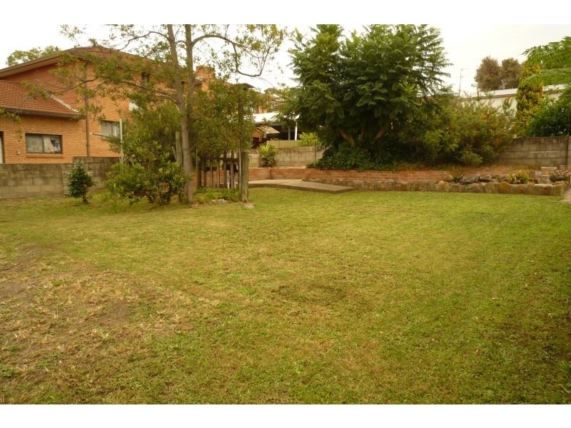 77 Strata Avenue, Barrack Heights NSW 2528