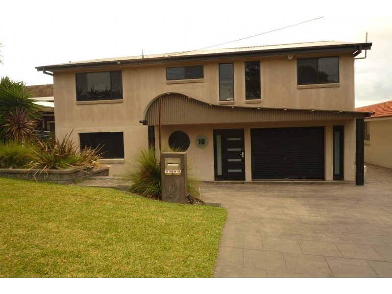 10 Hayes Avenue, Mount Warrigal NSW 2528