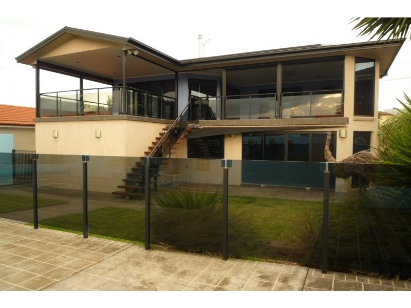 10 Hayes Avenue, Mount Warrigal NSW 2528