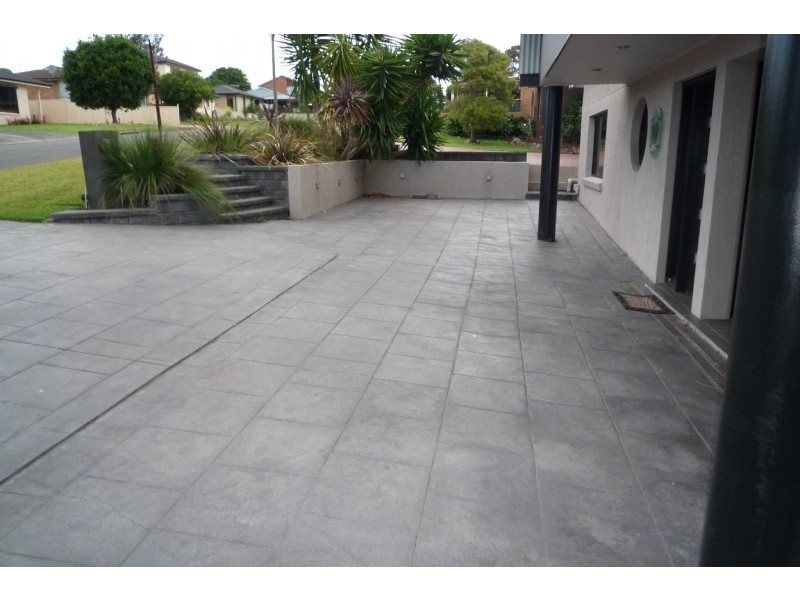 10 Hayes Avenue, Mount Warrigal NSW 2528