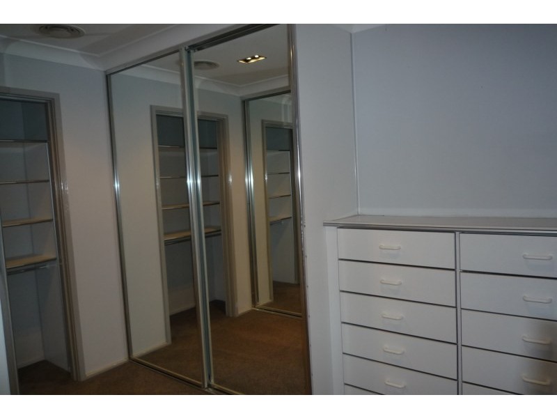 10 Hayes Avenue, Mount Warrigal NSW 2528