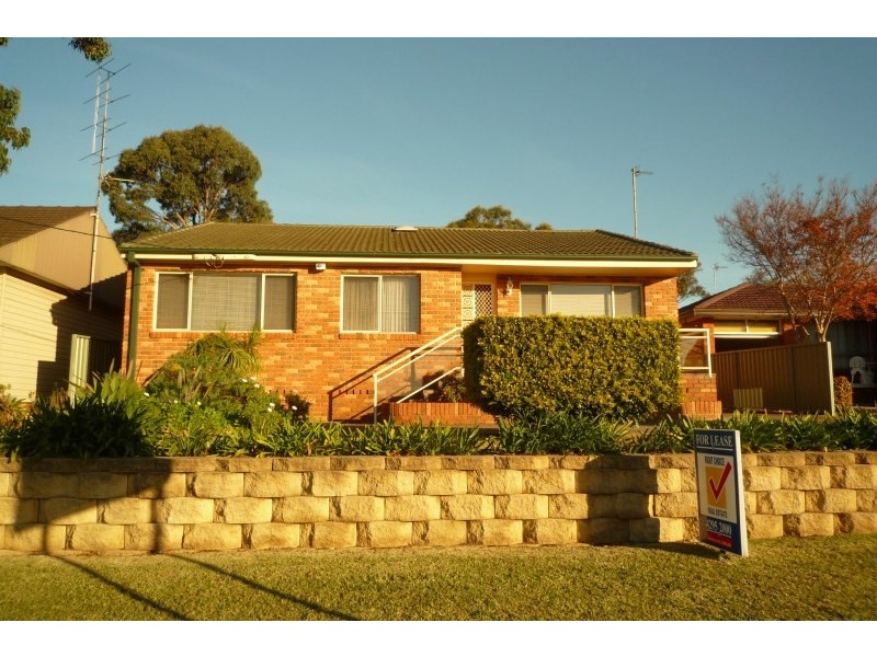 32 The Esplanade, Oak Flats NSW 2529