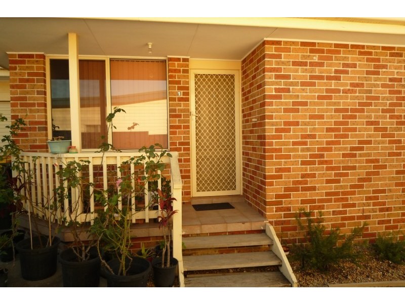 1/63 Addison Street, Lake Illawarra NSW 2528