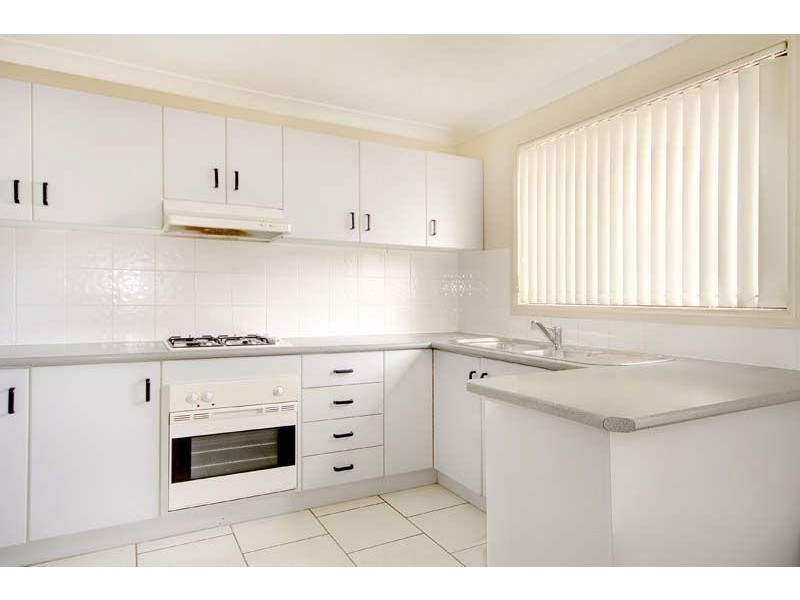 1/8 Wallis Close, Flinders NSW 2529