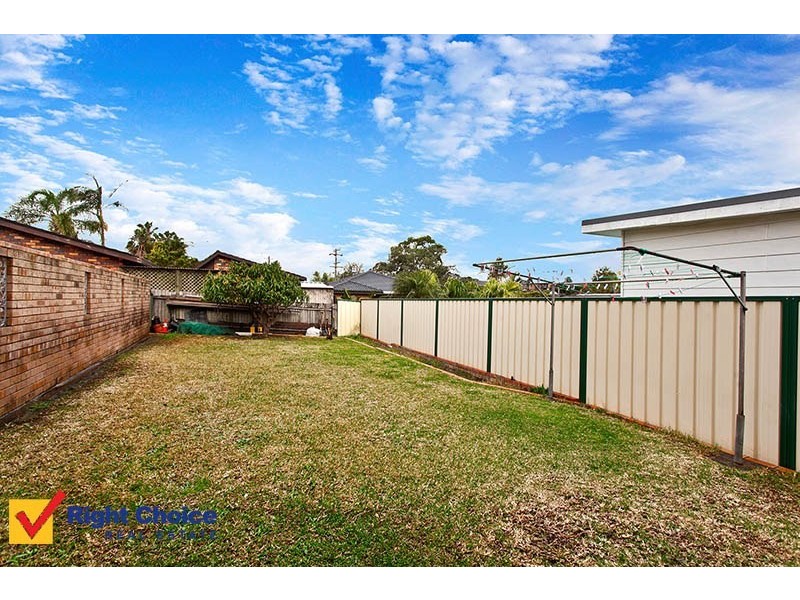 43 Shipton Crescent, Mount Warrigal NSW 2528
