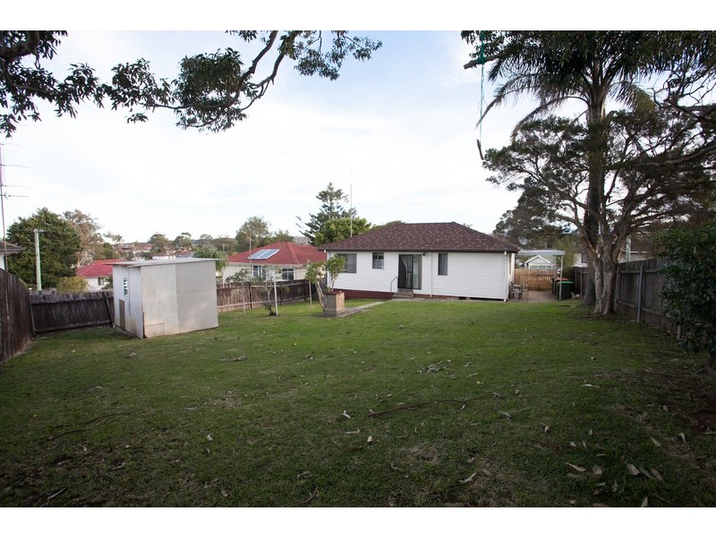 4 Elouera Street, Lake Illawarra NSW 2528