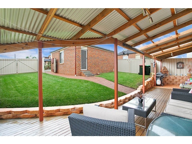 4 Lakewood Boulevard, Flinders NSW 2529