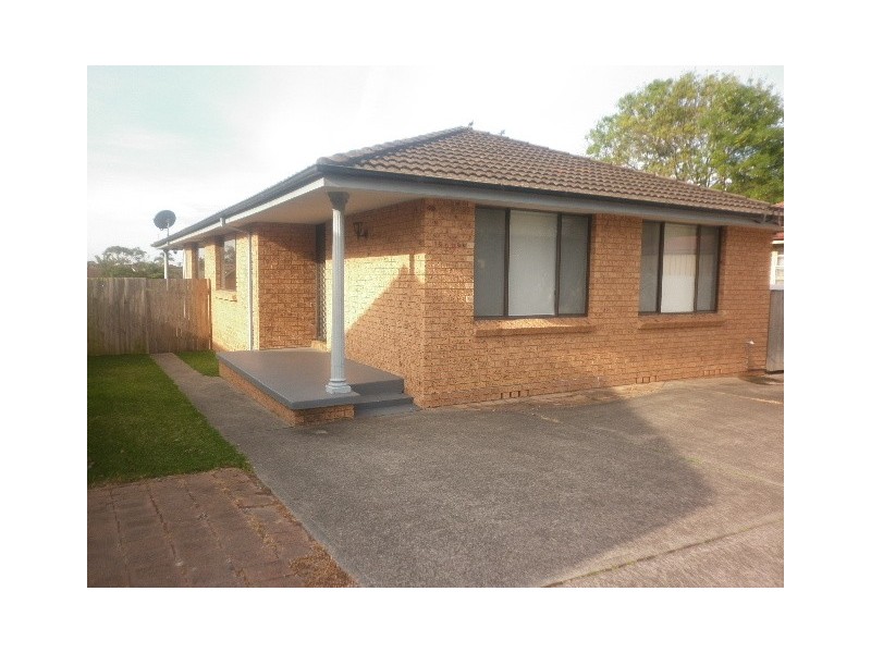 1/29 Girraween Avenue, Lake Illawarra NSW 2528
