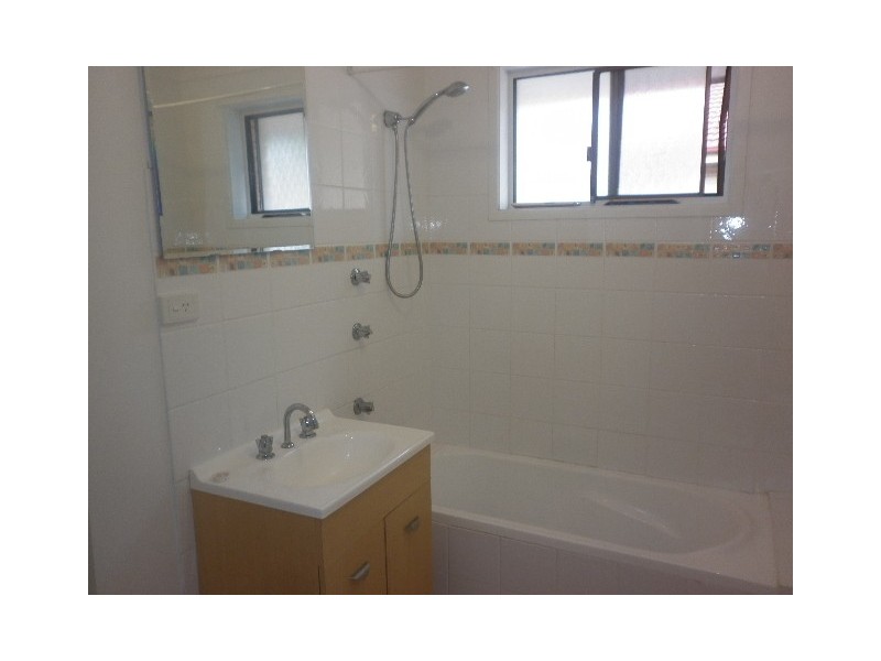 1/29 Girraween Avenue, Lake Illawarra NSW 2528