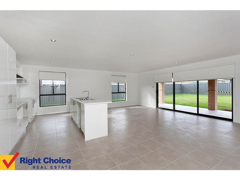 4 Somerset Avenue, South Nowra NSW 2541