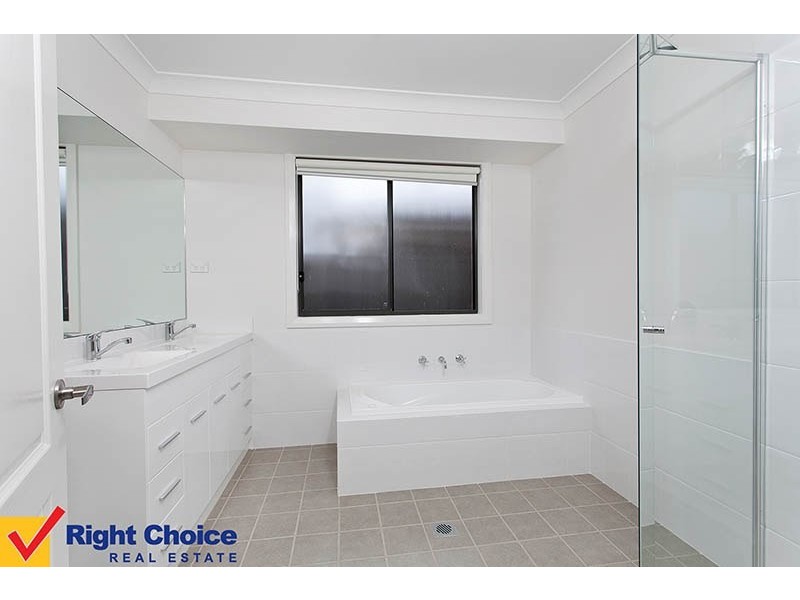 4 Somerset Avenue, South Nowra NSW 2541