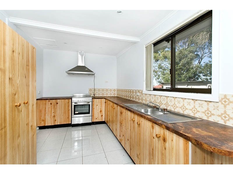 13 Morgan Avenue, Mount Warrigal NSW 2528