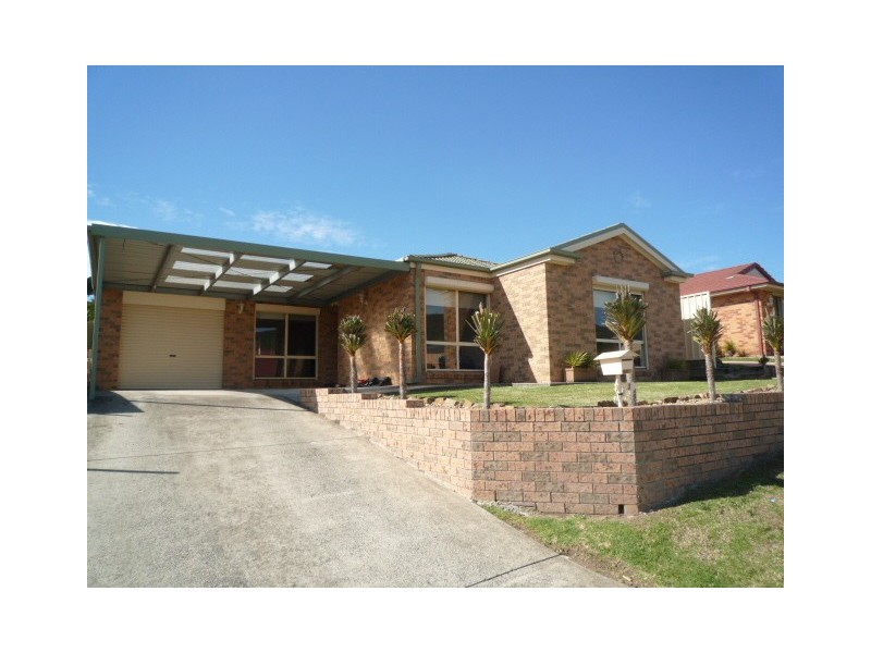 3 Robb Street, Albion Park NSW 2527