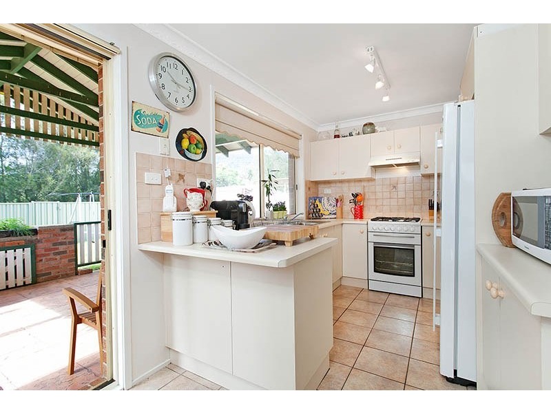 11 Tully Crescent, Albion Park NSW 2527