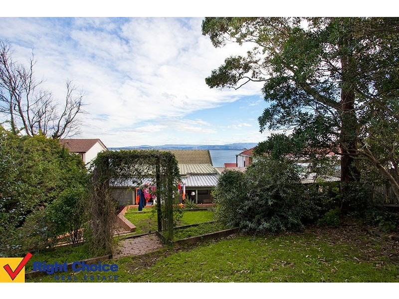 Lake Heights NSW 2502