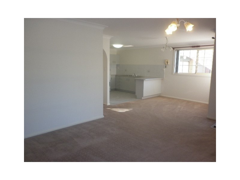 2/66 Jarrah Way, Albion Park Rail NSW 2527